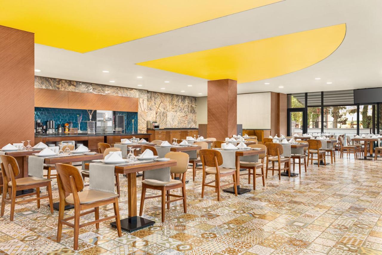 Ramada Plaza By Wyndham Готель 5*